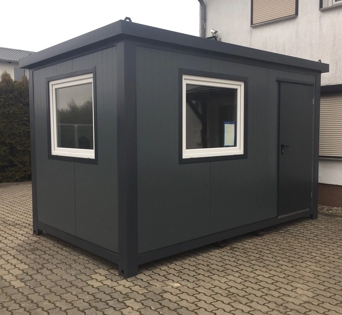 CABINA DA UFFICIO RIPARO DA GIARDINO