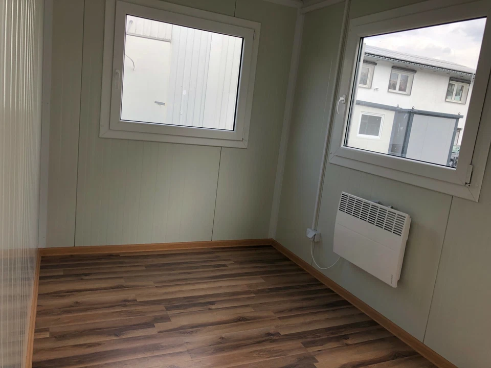 CABINA UFFICIO ISOLATA DI GUARDIA, PORTINERIA - immagini 3