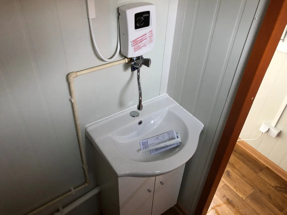 BUNGALOW SANITARIO CON WC, DOCCIA E LAVANDINO - immagini 4